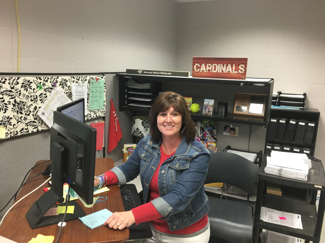 Mrs.+Gramley+is+still+all+smiles+even+though+her+bracket+is+busted.+